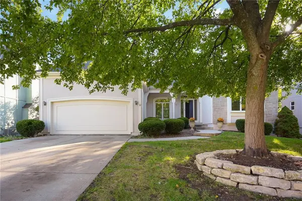 12307 Ash Ash ST, Leawood, KS 66209