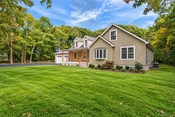 42 Homestead AVE, Westhampton Beach, NY 11978