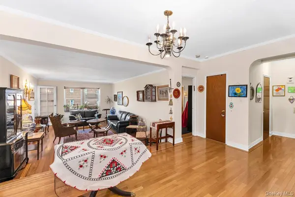 69-11 Yellowstone BLVD #A41, Forest Hills, NY 11375