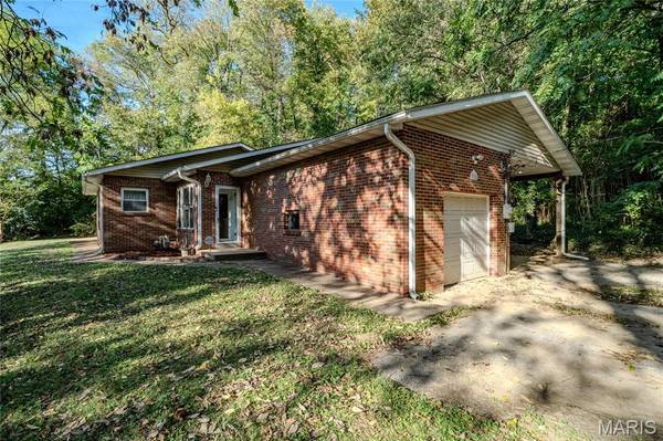 308 S Bluff RD, Collinsville, IL 62234