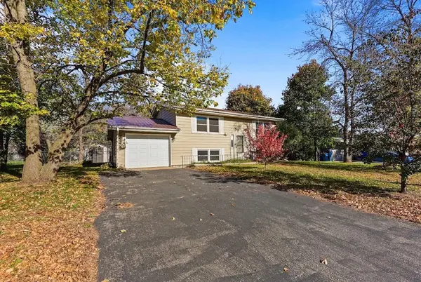 415 W Ash ST, Saint Joseph, MN 56374