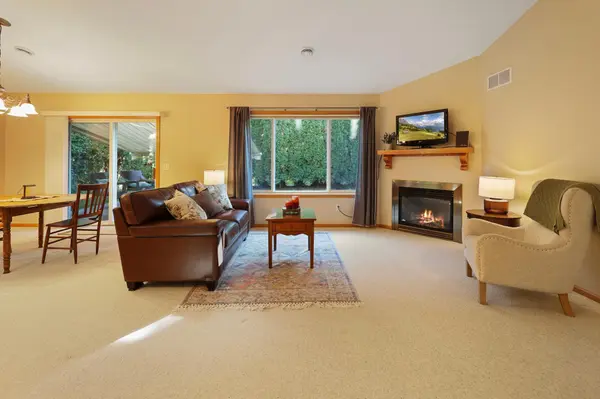 1004 Oak Pond DR, Sartell, MN 56377