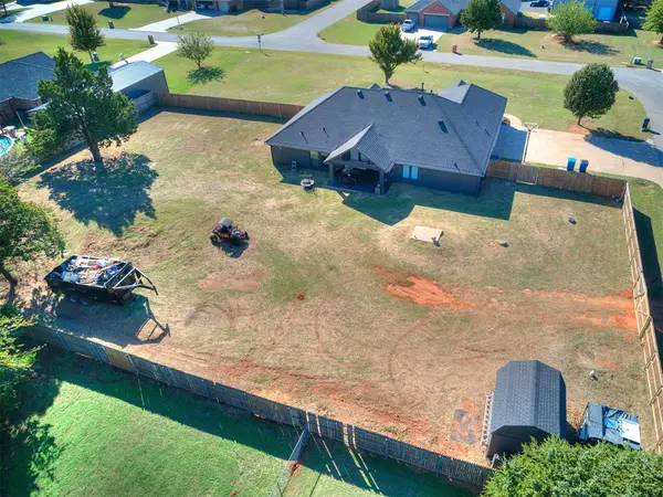 2407 County Road 1195, Tuttle, OK 73089