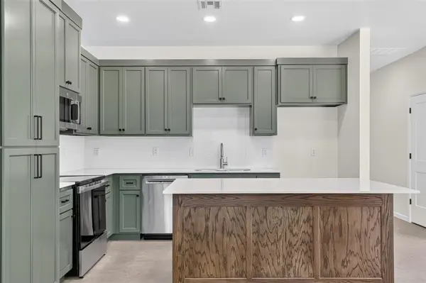 8748 Patriot DR, Midwest City, OK 73110