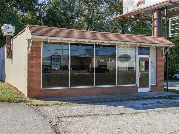101 Santa Fe Pike, Columbia, TN 38401