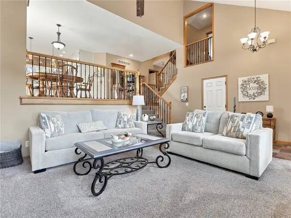 1718 Aspen LN, Excelsior Springs, MO 64024
