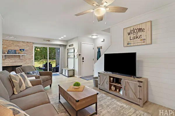 83 Woodhills Bay RD #83, Fox Lake, IL 60020