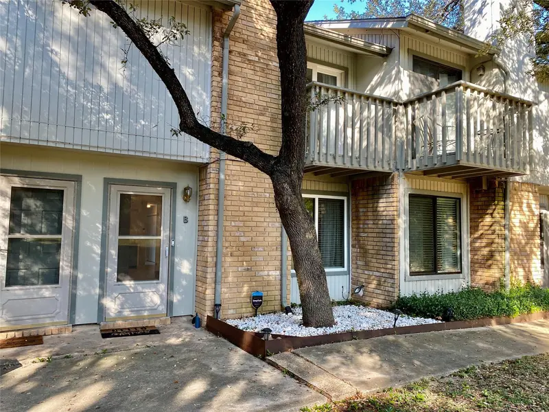 4204 Hudson Bend RD #B, Austin, TX 78734