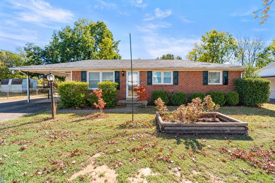 205 Jackson St, Lawrenceburg, TN 38464