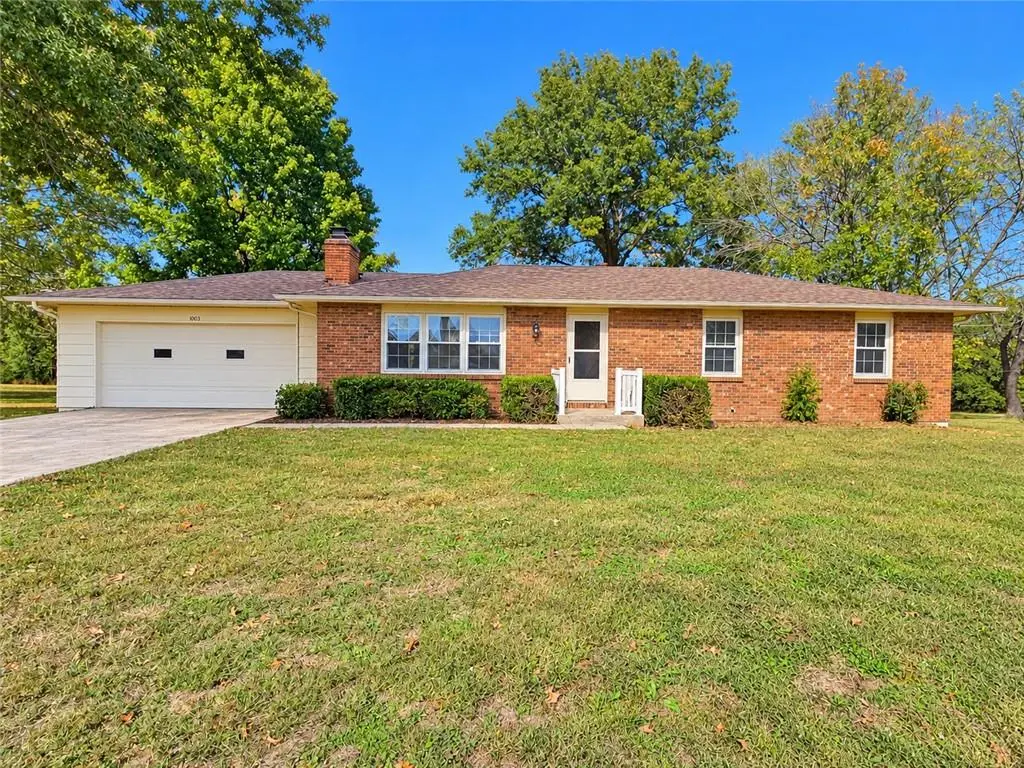 1003 E Patricia ST, El Dorado Springs, MO 64744