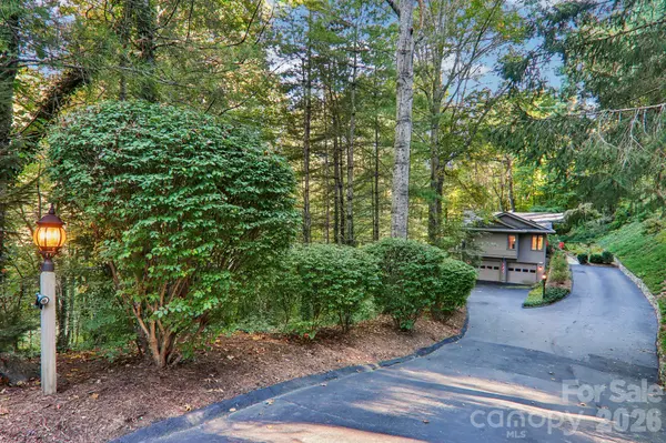 212 Pheasant RUN, Hendersonville, NC 28739