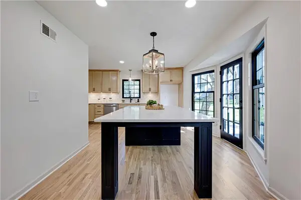 12001 ABERDEEN ST, Leawood, KS 66209