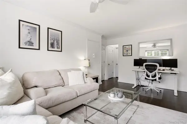 407 W Main ST #110B, Huntington, NY 11743