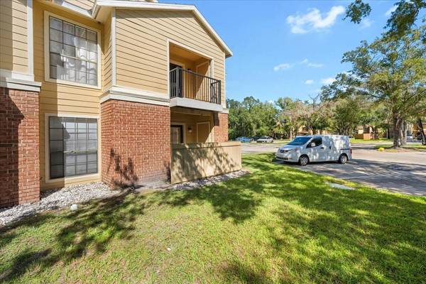 8625 FANCY FINCH DR #102, Tampa, FL 33614