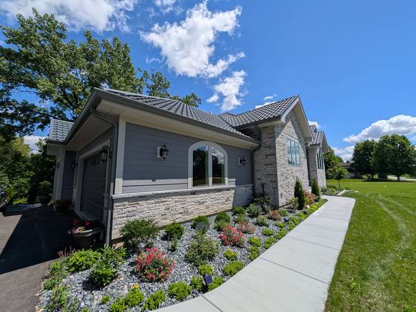 8316 Redtail DR, Lakewood, IL 60014