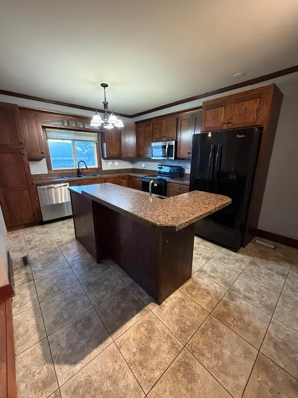 708 S Hiawatha AVE, Pipestone, MN 56164