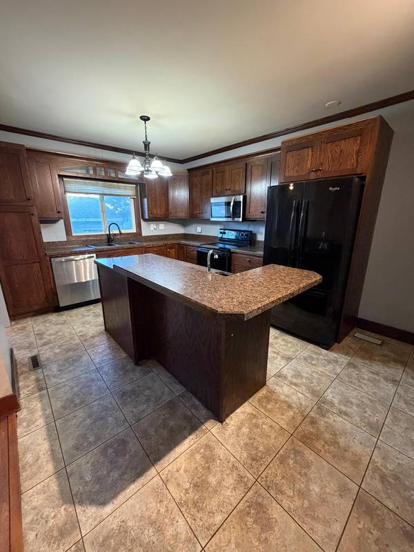708 S Hiawatha AVE, Pipestone, MN 56164