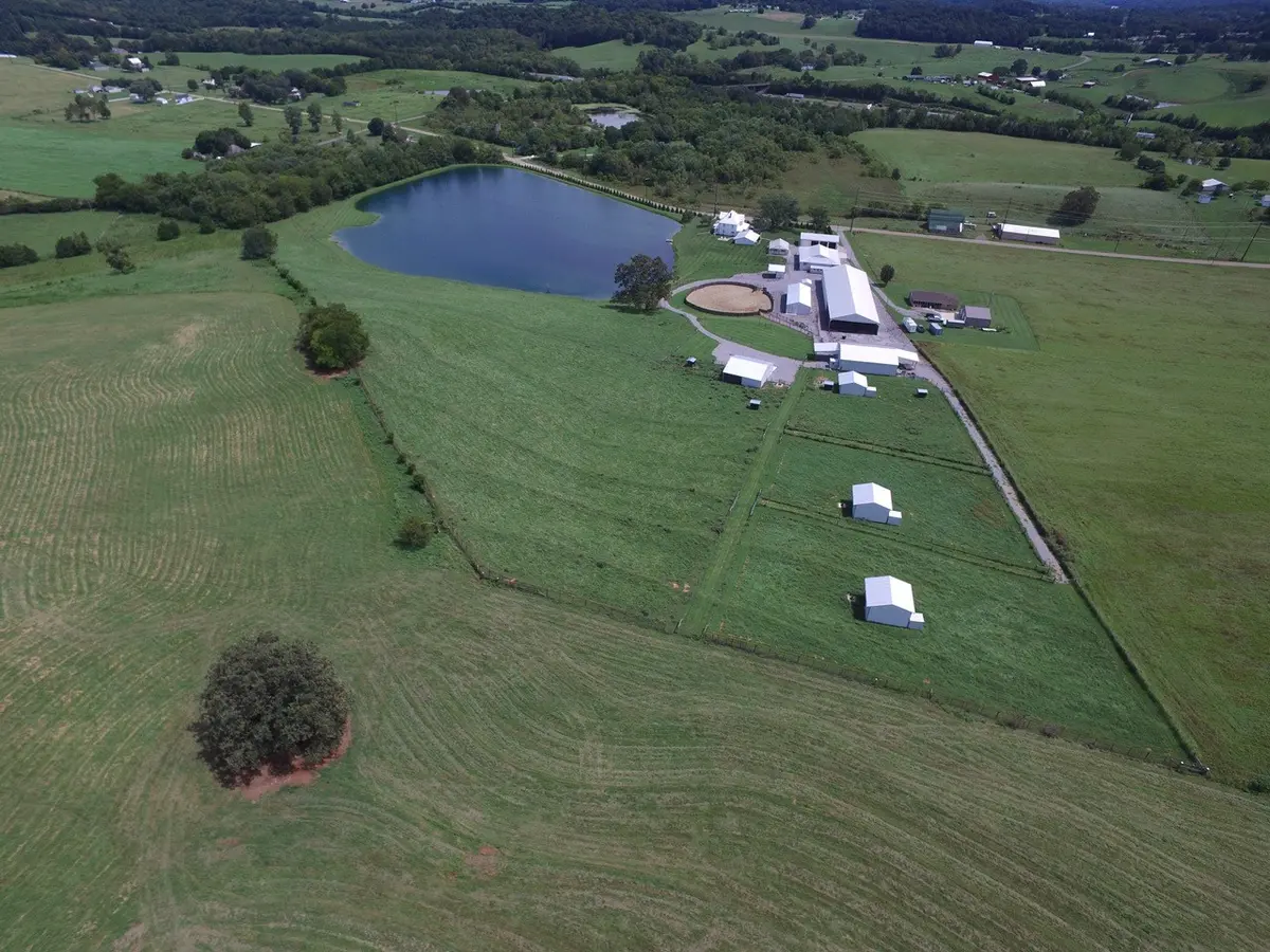 1917 Valley Home Road, Dandridge, TN 37725