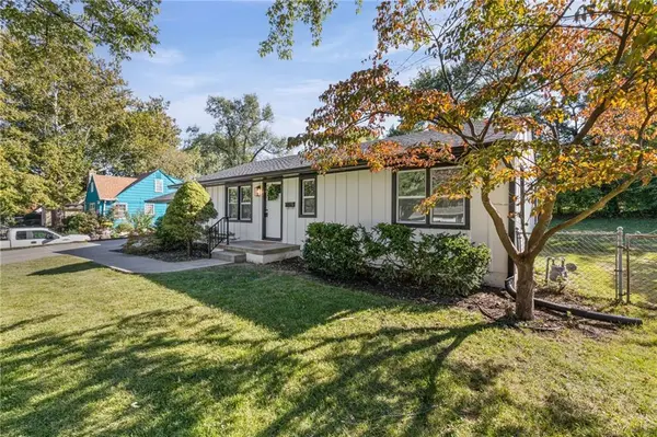 6601 W 79th ST, Overland Park, KS 66204