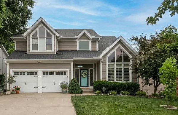 8910 W 132nd TER, Overland Park, KS 66213