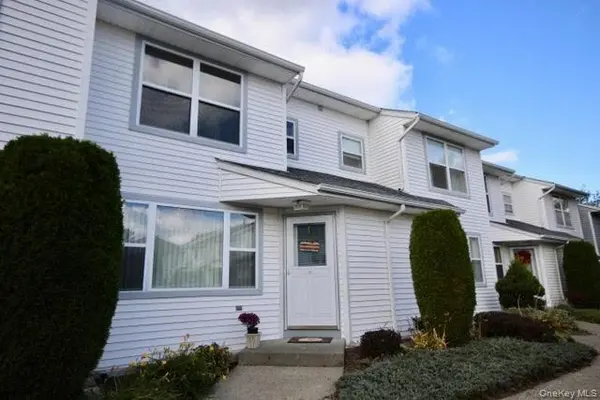 21 Lancaster CT, Nanuet, NY 10954