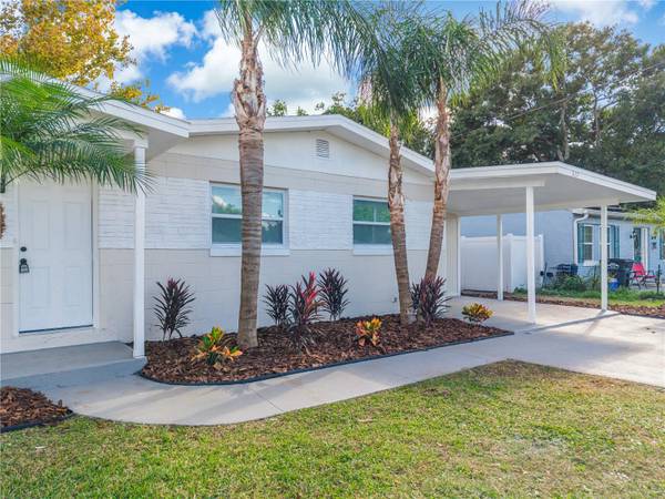 327 AMADOR CIR, Orlando, FL 32810