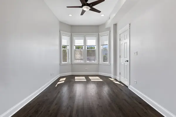 2338 W Fullerton AVE #2, Chicago, IL 60647
