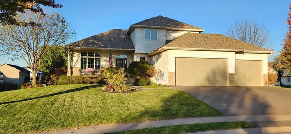12778 Westwind CT, Lindstrom, MN 55045