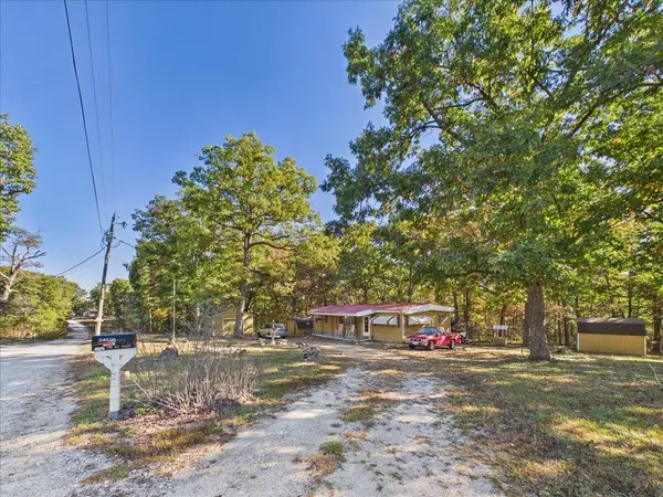 28530 Shore RD, Warsaw, MO 65355