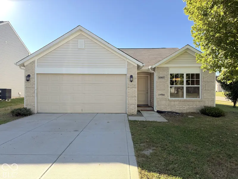 10807 Woods DR, Ingalls, IN 46048