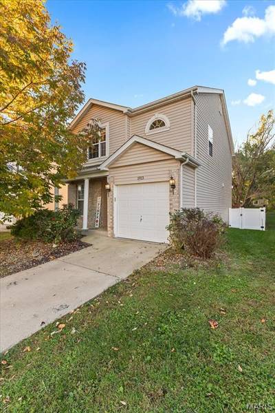 1913 Richmond Springs LN, Belleville, IL 62220