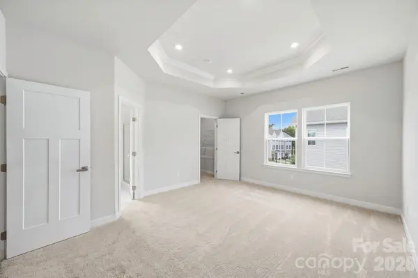 9302 Mallard Mills DR, Charlotte, NC 28262