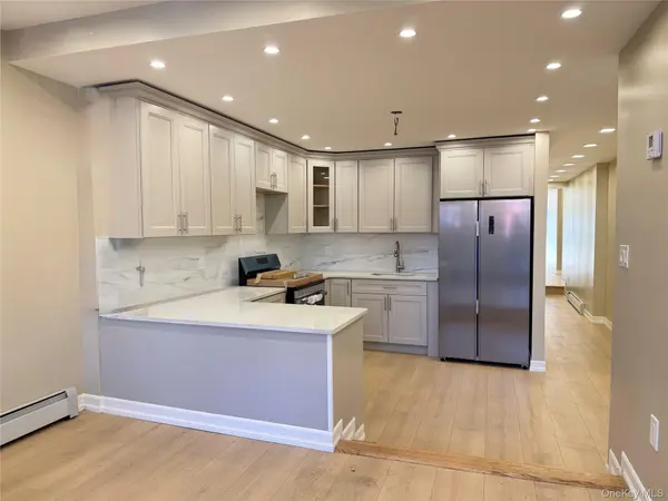 3057 14th ST, Astoria, NY 11102