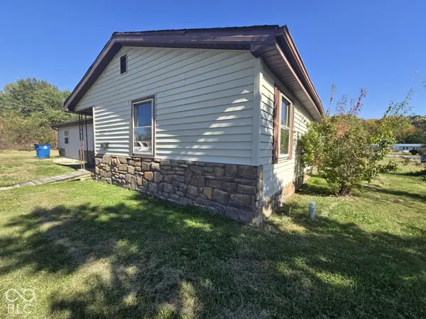 302 E Neal ST, Jasonville, IN 47438
