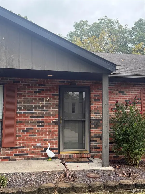 312 Flagstone DR, Belleville, IL 62221