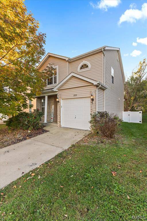 1913 Richmond Springs LN, Belleville, IL 62220