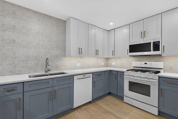 525 S Cleveland AVE #103, Arlington Heights, IL 60005