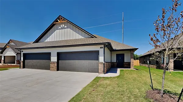 12525 Florence LN, Yukon, OK 73099