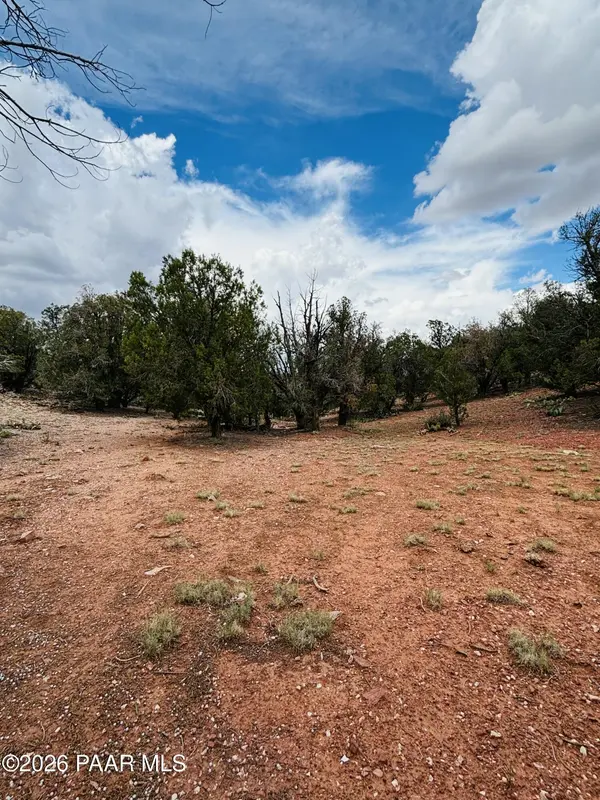 137 N Arizona Rd, Ash Fork, AZ 86320