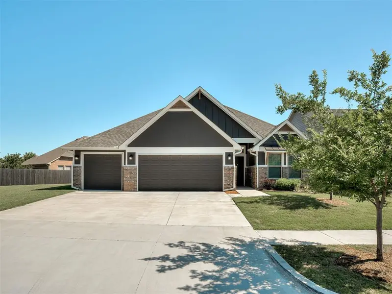 2309 Pueblos RD, Edmond, OK 73012