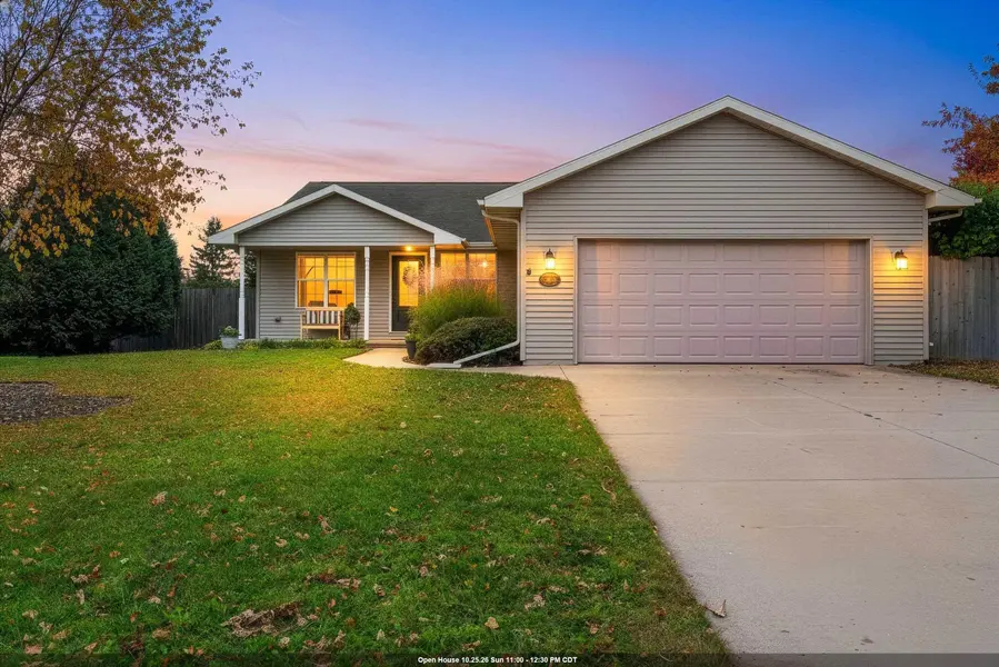 3680 COLLEGIATE WAY, Green Bay, WI 54229