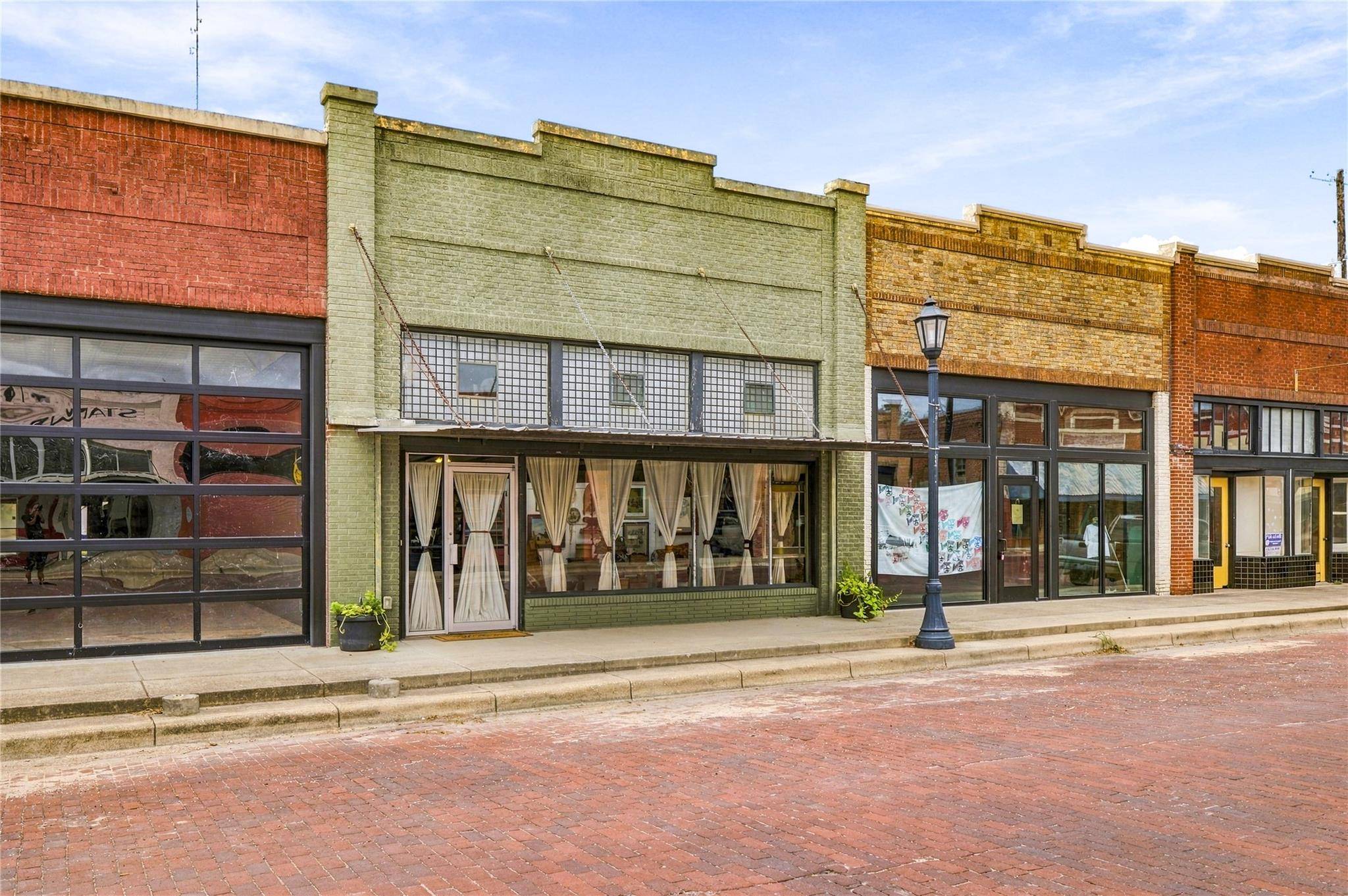 137 Clark ST, Bartlett, TX 76511