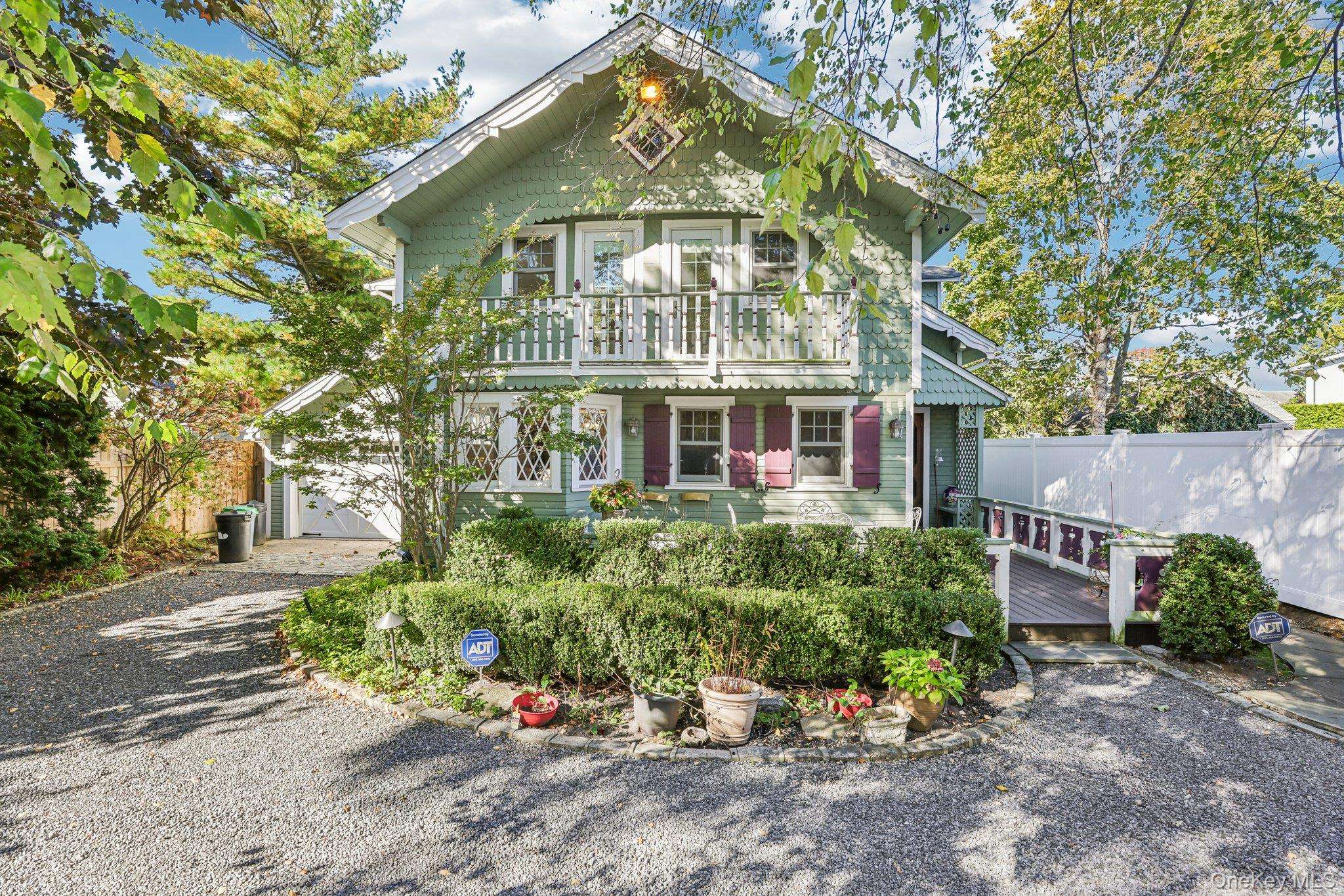 976 Singleton AVE, Woodmere, NY 11598