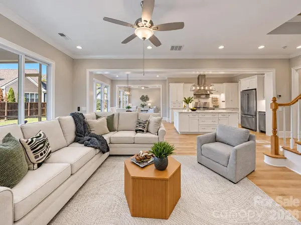 3416 Little Hope RD, Charlotte, NC 28209