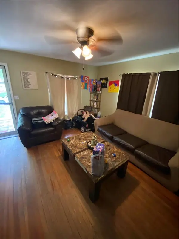 8040 Garfield AVE, Kansas City, MO 64132