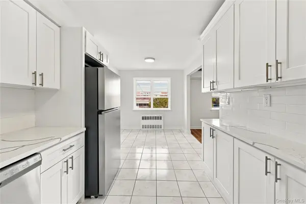 6152 219th ST #2, Oakland Gardens, NY 11364