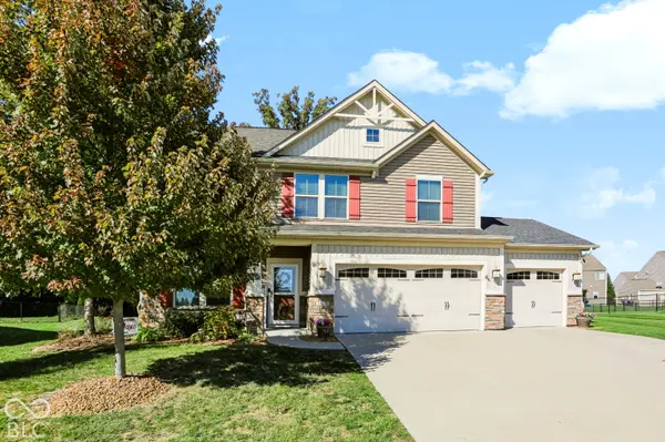 1322 Cloverdale TRCE, Greenwood, IN 46143
