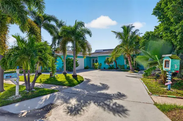 4643 BAY CREST DR, Tampa, FL 33615