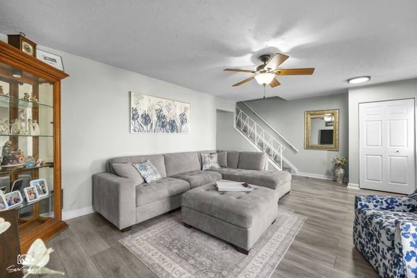 8 Washington CT, Plainfield, IL 60544