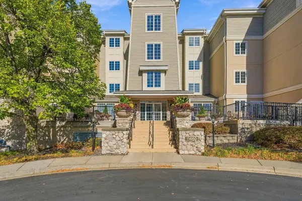 11460 Fairfield RD W #303, Minnetonka, MN 55305